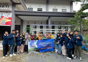 REVITALISASI MEDIA TANAM AKUAPONIK KELOMPOK MMD 173 BERSAMA KADER PKK DI DESA PURWOSEKAR KECAMATAN TAJINAN